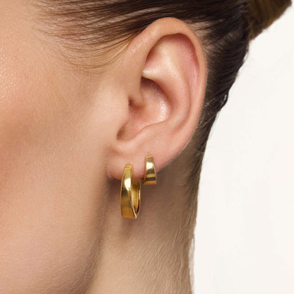 Gia Hoops | Gold