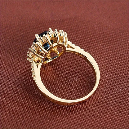 Vionne Saphirae Ring | Gold